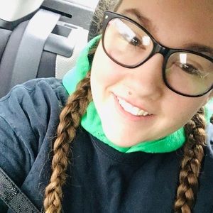 Meet your Posher, Kelly